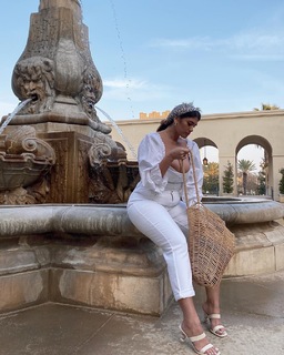 Laetitia Thomas feet photo 10