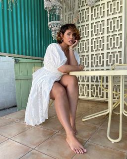 Laetitia Thomas feet photo 19