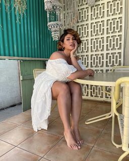 Laetitia Thomas feet photo 17