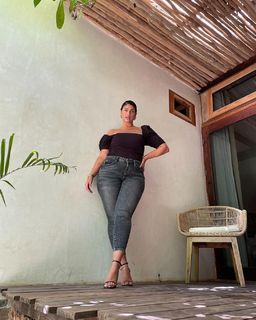 Laetitia Thomas feet photo 2