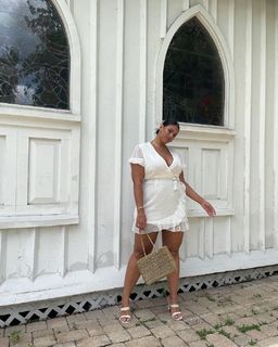 Laetitia Thomas feet photo 13