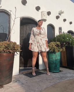 Laetitia Thomas feet photo 14
