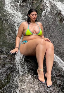 Laetitia Thomas feet photo 2