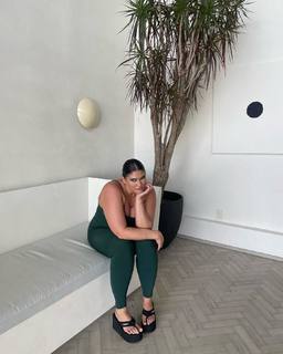 Laetitia Thomas feet photo 8