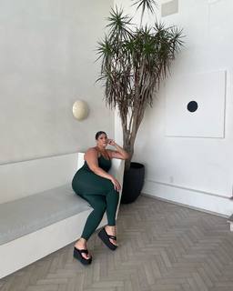Laetitia Thomas feet photo 7