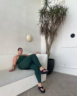 Laetitia Thomas feet photo 6