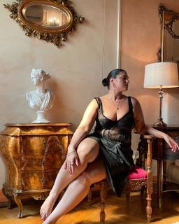 Laetitia Thomas feet photo 17