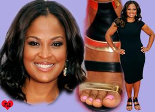 Laila Ali feet photo thumbnail