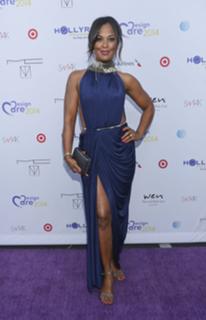 Laila Ali feet photo thumbnail