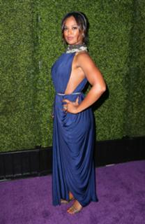 Laila Ali feet photo thumbnail