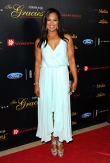 Laila Ali feet photo thumbnail