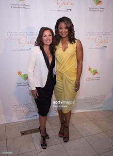 Laila Ali feet photo thumbnail