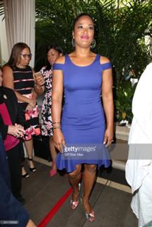 Laila Ali feet photo thumbnail