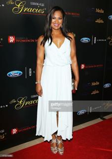 Laila Ali feet photo thumbnail