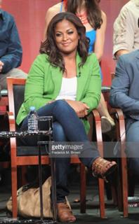 Laila Ali feet photo thumbnail
