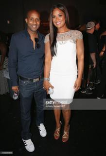 Laila Ali feet photo thumbnail