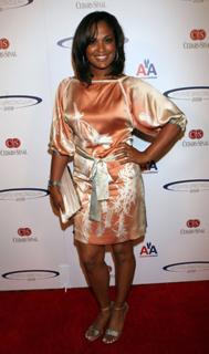 Laila Ali feet photo thumbnail