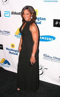 Laila Ali feet photo thumbnail