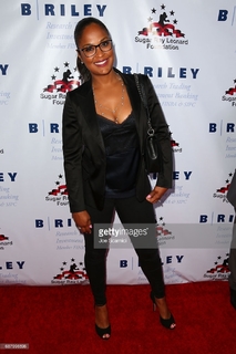 Laila Ali feet photo thumbnail