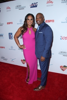 Laila Ali feet photo thumbnail