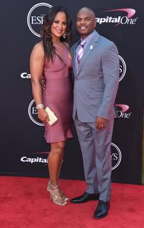 Laila Ali feet photo thumbnail