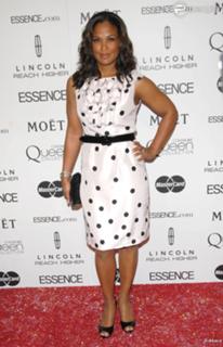 Laila Ali feet photo thumbnail