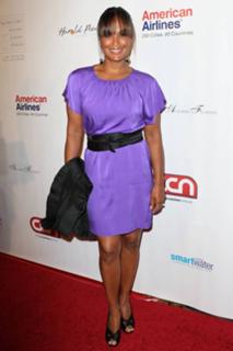 Laila Ali feet photo thumbnail