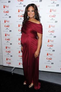 Laila Ali feet photo thumbnail