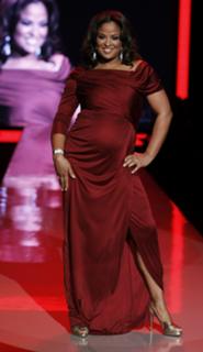 Laila Ali feet photo thumbnail