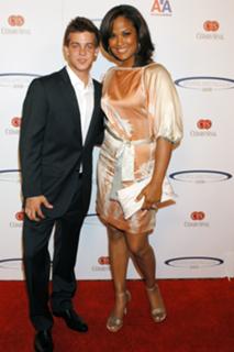 Laila Ali feet photo thumbnail