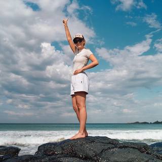 Lainey Wilson feet photo thumbnail