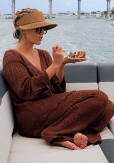 Lainey Wilson feet photo 1