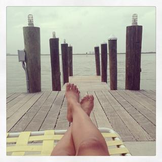 Lais Ribeiro feet photo thumbnail
