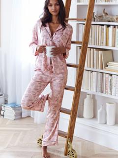 Lais Ribeiro feet photo thumbnail