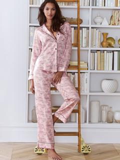 Lais Ribeiro feet photo thumbnail