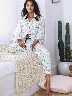 Lais Ribeiro feet photo thumbnail