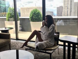 Lais Ribeiro feet photo thumbnail