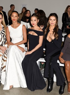 Lais Ribeiro feet photo thumbnail