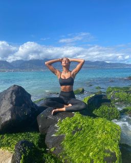 Lais Ribeiro feet photo thumbnail