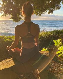 Lais Ribeiro feet photo thumbnail