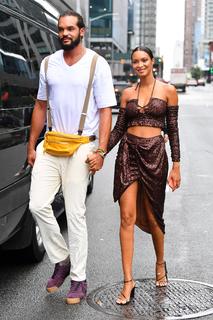 Lais Ribeiro feet photo thumbnail