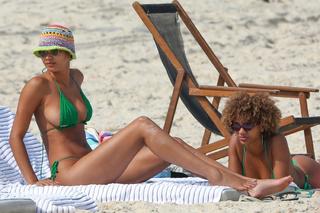 Lais Ribeiro feet photo thumbnail