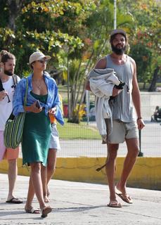 Lais Ribeiro feet photo thumbnail