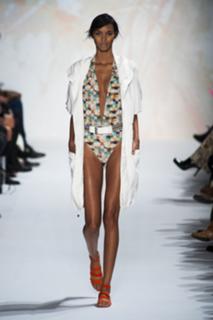 Lais Ribeiro feet photo thumbnail