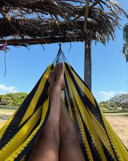 Lais Ribeiro feet photo thumbnail