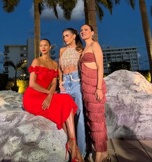 Lais Ribeiro feet photo thumbnail