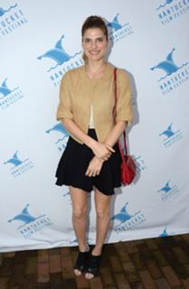Lake Bell feet photo thumbnail