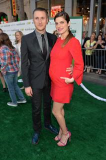 Lake Bell feet photo thumbnail