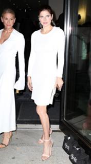 Lake Bell feet photo thumbnail