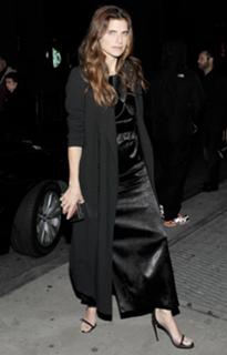 Lake Bell feet photo thumbnail